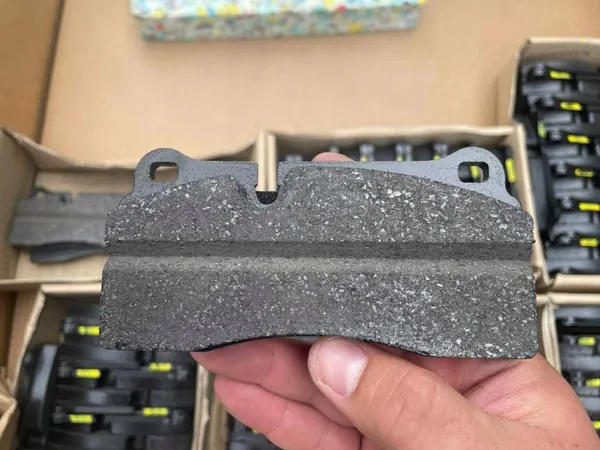 OEM 4S0615415L Bromsbelägg bak för Audi R8 4S image 3
