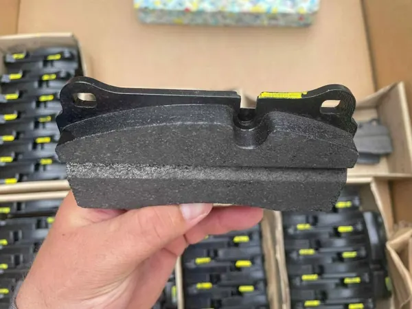 OEM 4S0615415L Bromsbelägg bak för Audi R8 4S image 6