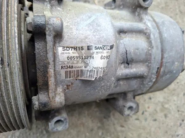 Compresseur de Climatisation Renault Truck Sanden SD7H15 image 2