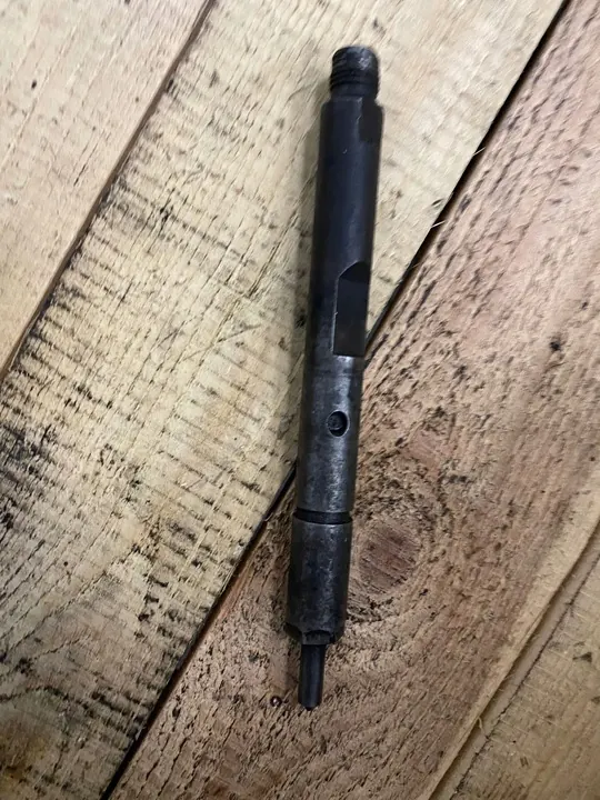 Mercedes-Benz Bränsleinsprutare A000 010 1551 image 2