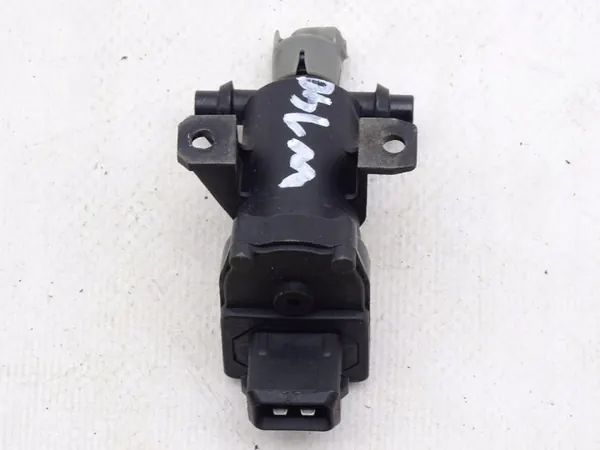 Mercedes Centrale Sluitklep OEM A2028000778 image 2