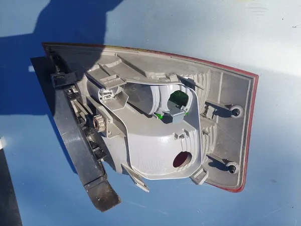 AUDI A4 B7 Luz Trasera Derecha OEM image 4