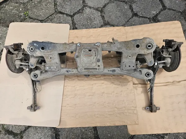 Toyota Avensis T29 achterophanging OEM TOYOTA AVENSIS T29 15-18 image 2