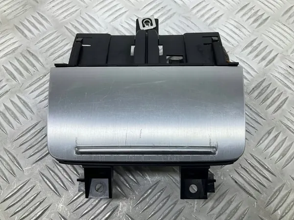 Cinzeiro dianteiro Audi TT Mk2 OEM 8J0857951 - Usado image 2