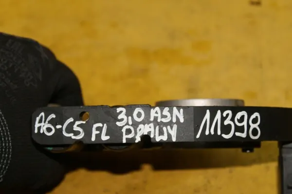 OEM 06C103108D Régulateur de Distribution Droit Audi A6 C5 3.0 image 10