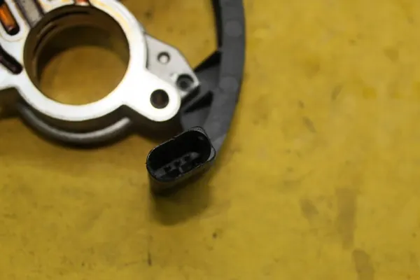 OEM 06C103108D Régulateur de Distribution Droit Audi A6 C5 3.0 image 5