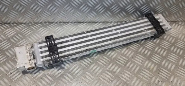Vaihteiston öljynjäähdytin OEM 7560963 BMW 5-sarja image 2