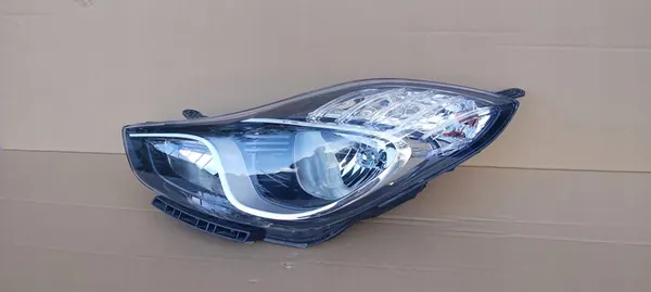 Faros delanteros izquierdo Hyundai IX20 Lift 15-18 OEM 92101-1KXXX image 3