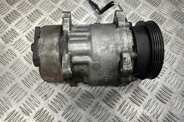 Compressore aria condizionata RENAULT MEGANE II SEDAN 7700272987 image 3