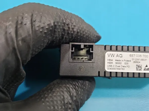 Prise USB OEM 657035700 pour Skoda Kamiq image 6