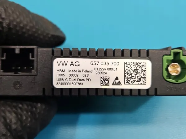 Prise USB OEM 657035700 pour Skoda Kamiq image 7