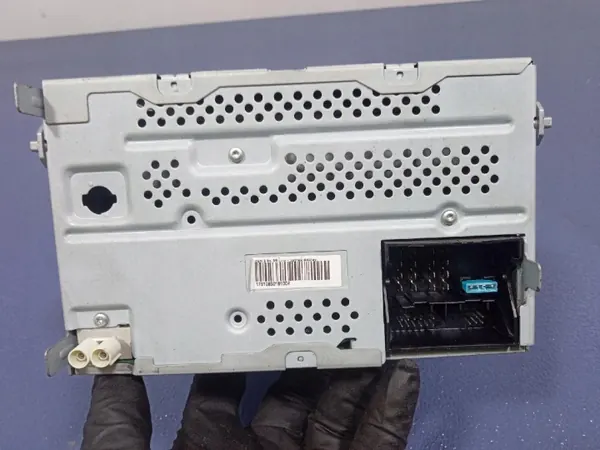 Radio Skoda Swing OEM 1Z0035161M para Octavia II image 7