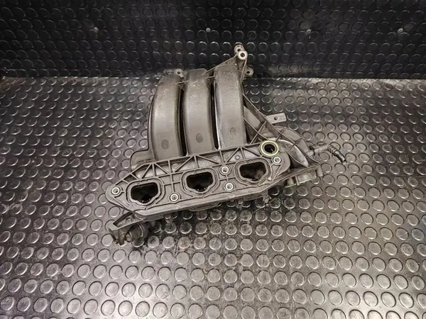 Collecteur d'admission VW GOLF SPORTSVAN 1.0L 2013 04C133201H image 3