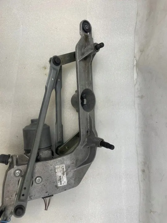 Mecanismo motor limpiaparabrisas OEM 288003381R Renault Zoe II image 4