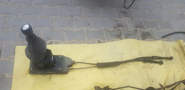 RENAULT ESPACE IV Electric Handbrake image 4