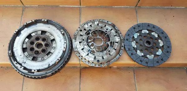 RENAULT ESPACE IV Electric Handbrake image 9