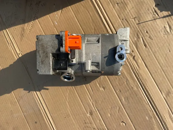 Compressore AC AUDI VW SKODA 1.4 E-TSI 5QE816803L image 6