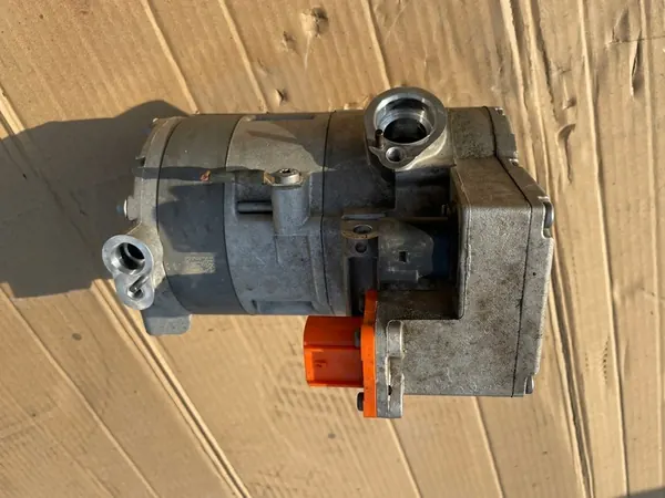 Compressore AC AUDI VW SKODA 1.4 E-TSI 5QE816803L image 7