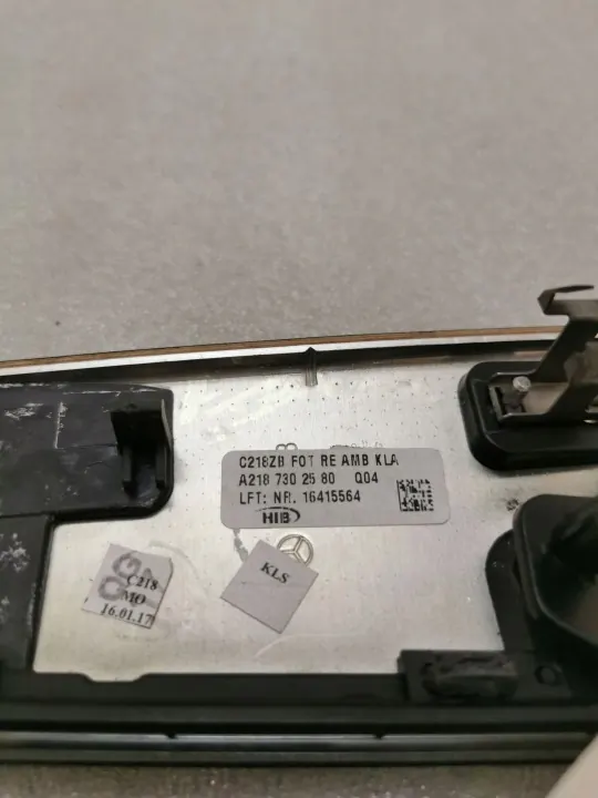 Mercedes-Benz CLS C218 Takaoven Verhoilu OEM A2187302580 image 3