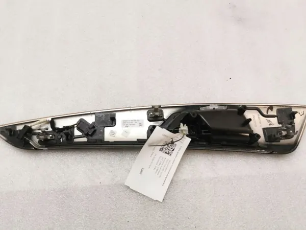Mercedes-Benz CLS C218 Takaoven Verhoilu OEM A2187302580 image 4