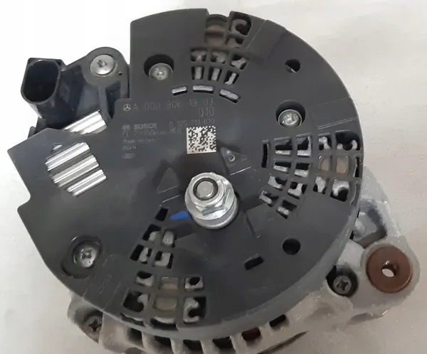 Mercedes B180 W246 Vaihtovirtageneraattori A0009061903 image 6