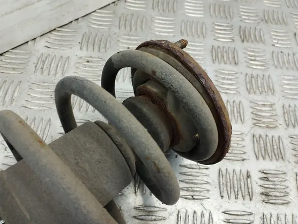 Ammortizzatore anteriore sinistro Volkswagen PASSAT B5 1997 OEM image 3