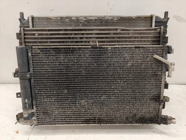 Radiateur d'eau Jaguar OEM cw93-8005-ab - Occasion image 2