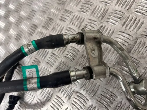 Conduit refroidisseur huile Maserati Quattroporte OEM 06700029350 image 5