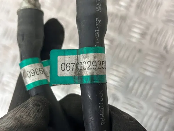 Conduit refroidisseur huile Maserati Quattroporte OEM 06700029350 image 7