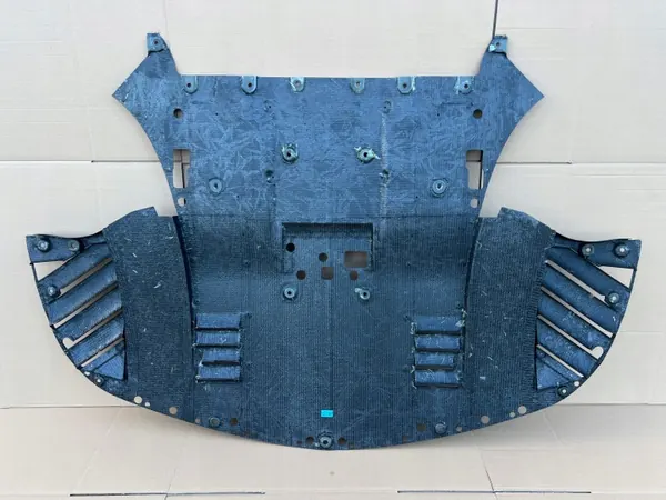 Ferrari SF90 XX Carbon Frontbodenabdeckung OEM image 10