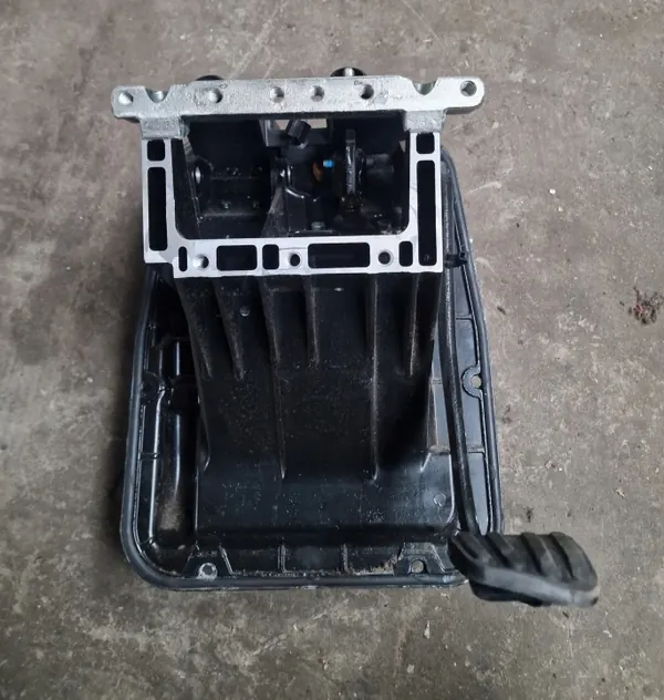 Iveco S-WAY Pääjarruventtiili OEM 4462300272 image 3