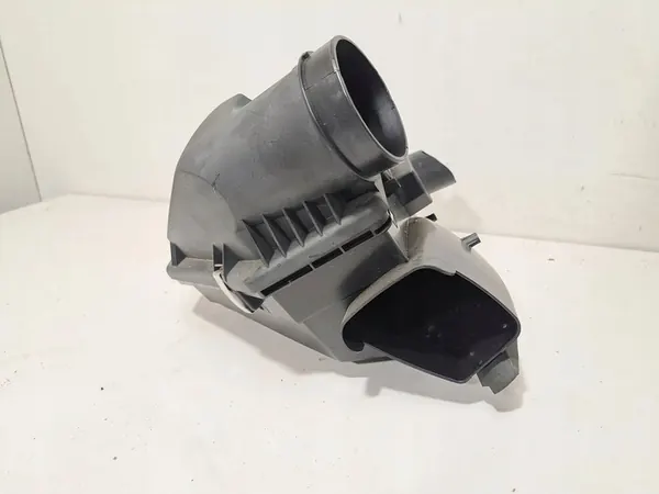 BMW Ilmansuodattimen kotelo image 4