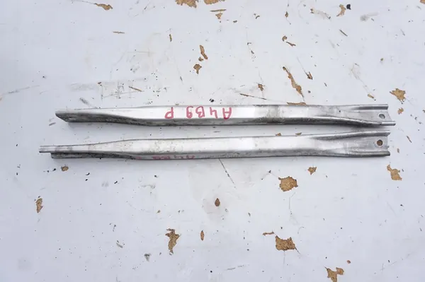 Barre de renfort Audi A4 B9 image 1