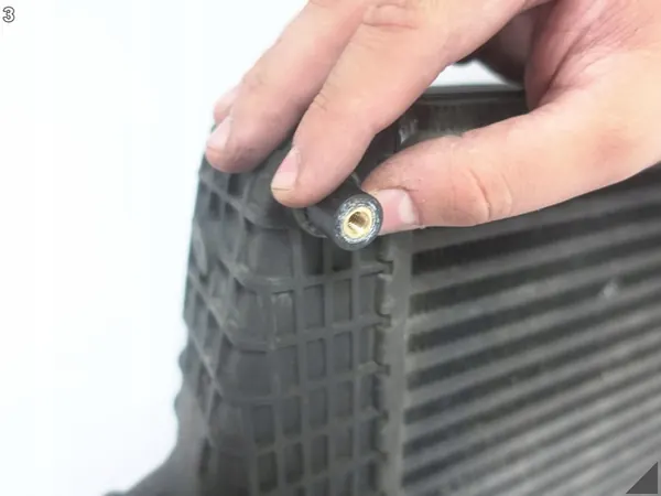 INTERCOOLER DERECHO MASERATI GHIBLI M157 OEM 670035635 image 4