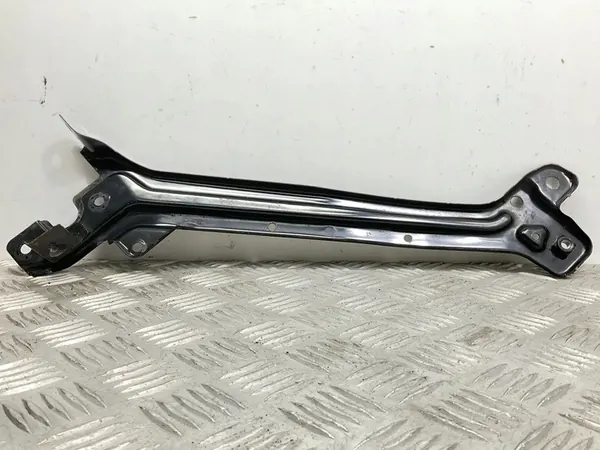 Kylarfäste Skoda Superb B8 2016 3V0806929 image 2