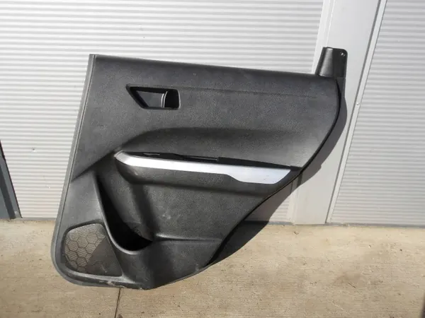 Panneau Latéral Portière Arrière Droit Suzuki OE WIT7172 image 2