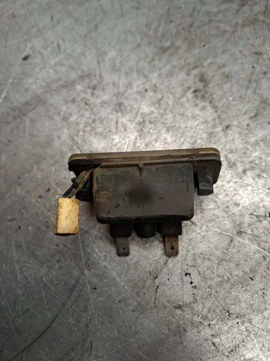 Luz de matrícula Mercedes-Benz ML W164 OEM NIC29498 image 4