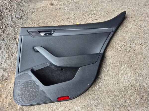 Achterdeur Bekleding Rechts OEM 3V5867024 Skoda image 2