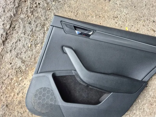 Achterdeur Bekleding Rechts OEM 3V5867024 Skoda image 4