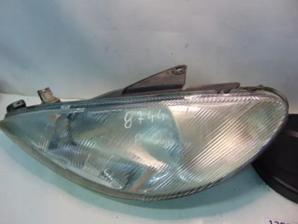 PEUGEOT 206 1.4B 75KM 02r HB 5D Refletor Direito 6204.S7 image 4