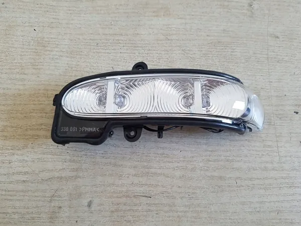 Mercedes Spiegelrichtingaanwijzer OEM A2038201321 Links image 2