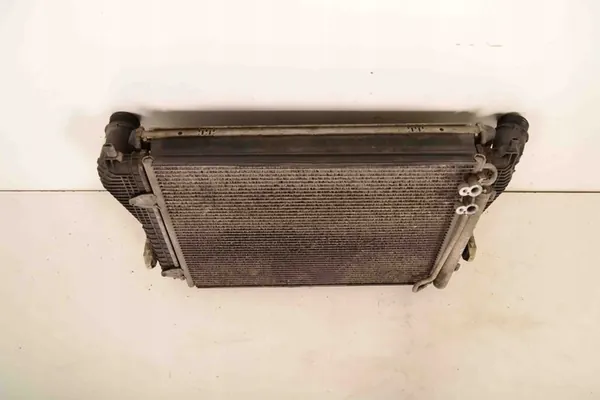 Peças de refrigeração VW Passat Variant B7 1.6L 3AA121253 image 2