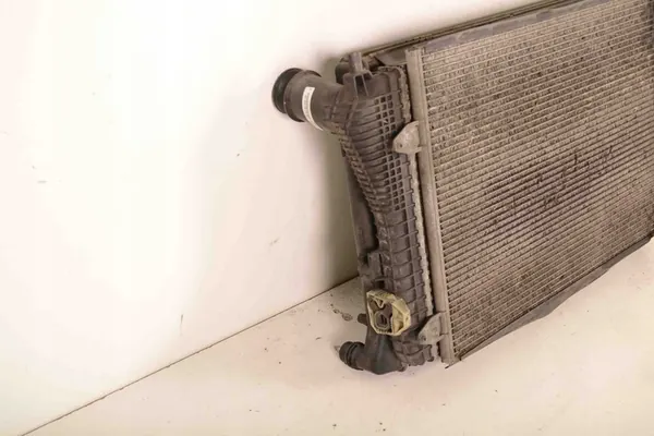 Peças de refrigeração VW Passat Variant B7 1.6L 3AA121253 image 5