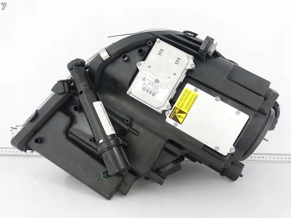 MERCEDES CLS C219 W219 04-10 XENON LINKER KOPLAMP MODUL image 8