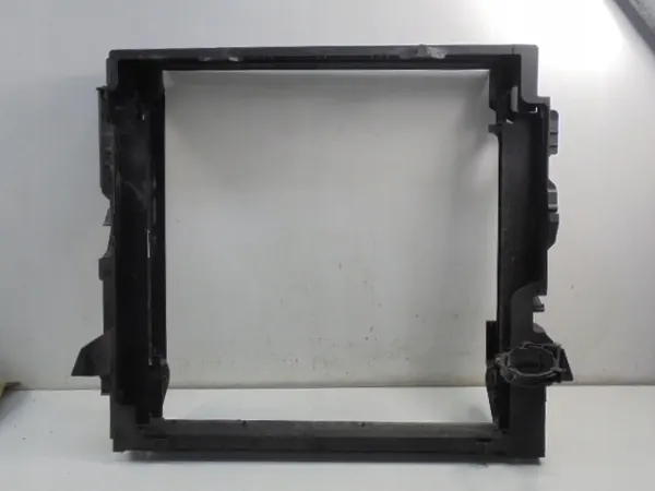 BMW X5 F15 Jäähdyttimen Kiinnityskehys OEM 8570841 image 10