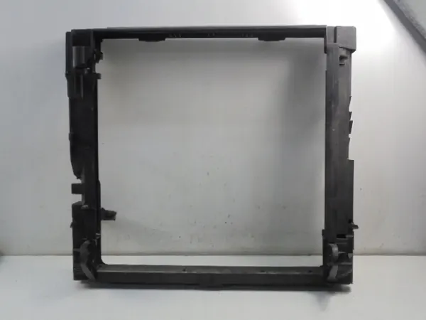 BMW X5 F15 Jäähdyttimen Kiinnityskehys OEM 8570841 image 6