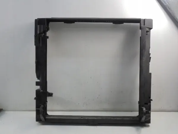 BMW X5 F15 Jäähdyttimen Kiinnityskehys OEM 8570841 image 7