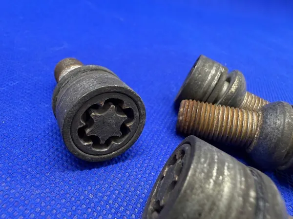 Boulons de Sécurité Audi OE pour A6 C7 - OEM image 3