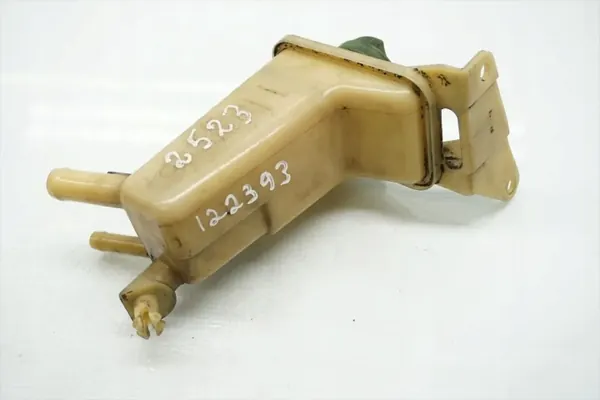 Réservoir direction OEM 8D0422373C pour VW Passat image 2
