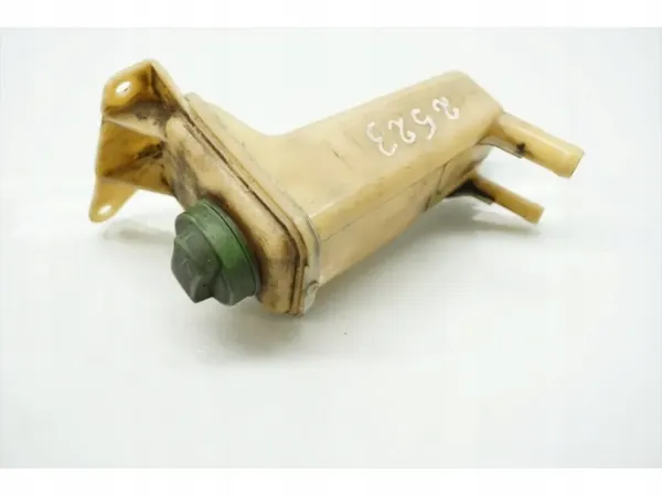 Réservoir direction OEM 8D0422373C pour VW Passat image 7